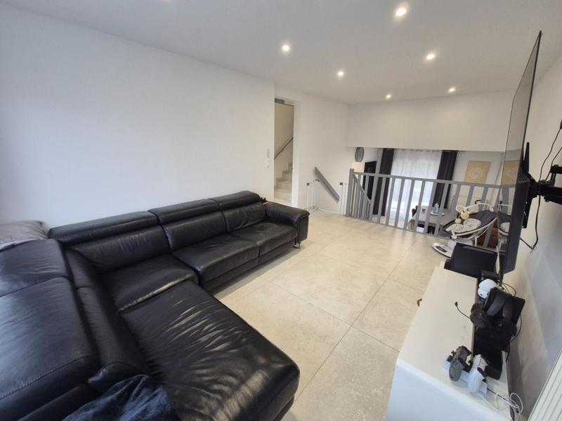 Maison - 111 m² - 6 pièces