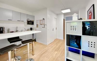 Bureau - 83 m² - 3 pièces