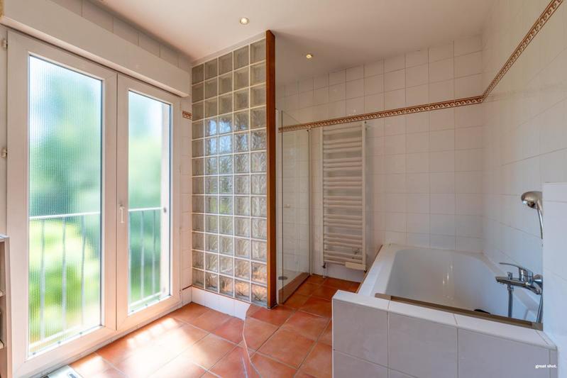 Maison - 200 m² - 5 pièces