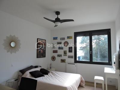 Villa - 201 m² - 7 pièces