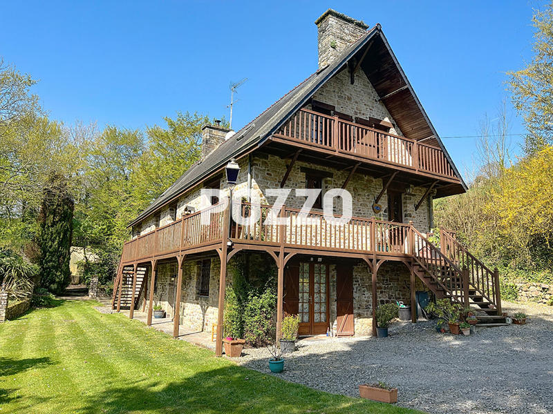 Maison - 190 m² - 8 pièces