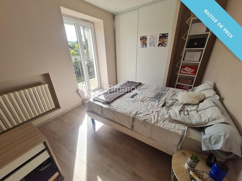 Maison - 212 m² - 9 pièces