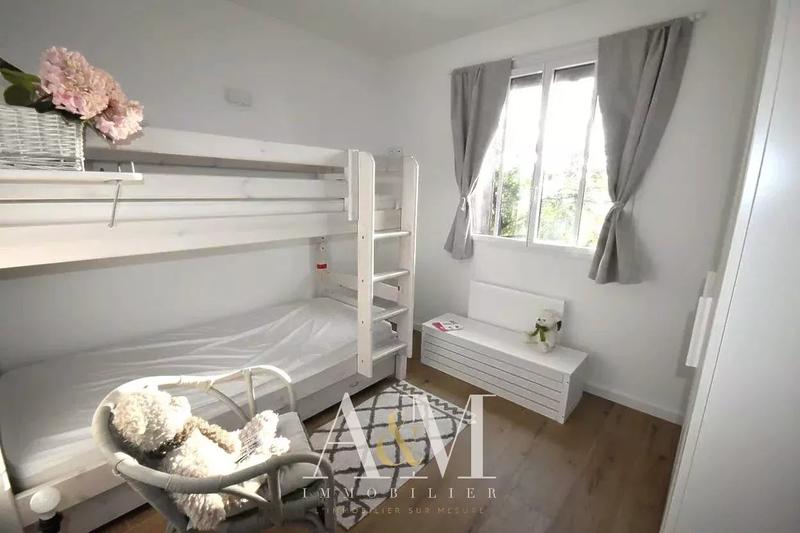 Maison - 128 m² - 7 pièces