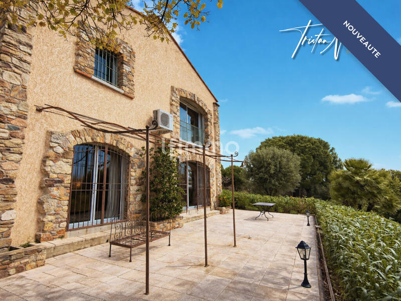 Mas - 260 m² - 7 pièces