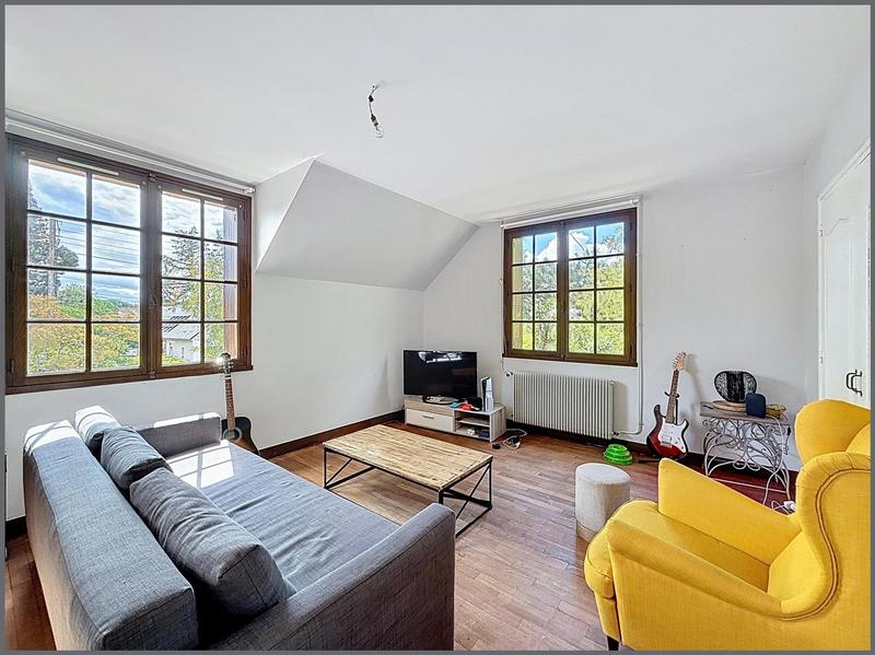 Maison - 253 m² - 10 pièces