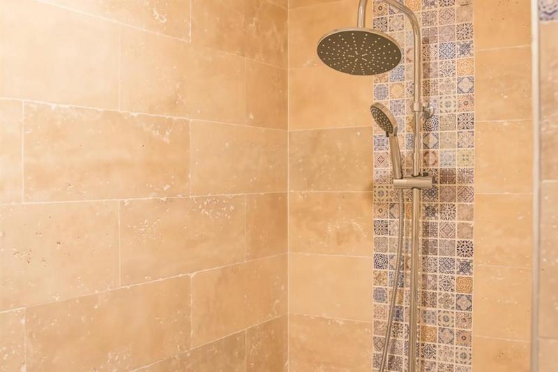 Appartement - 98 m² - 8 pièces