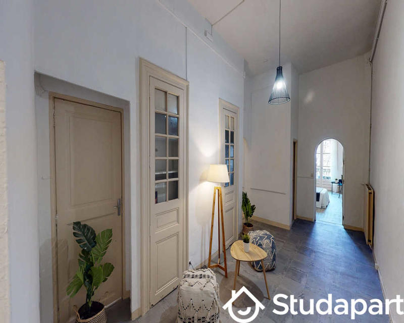 Chambre - 100 m² - 1 pièce