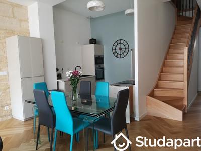 Chambre - 11 m² - 1 pièce