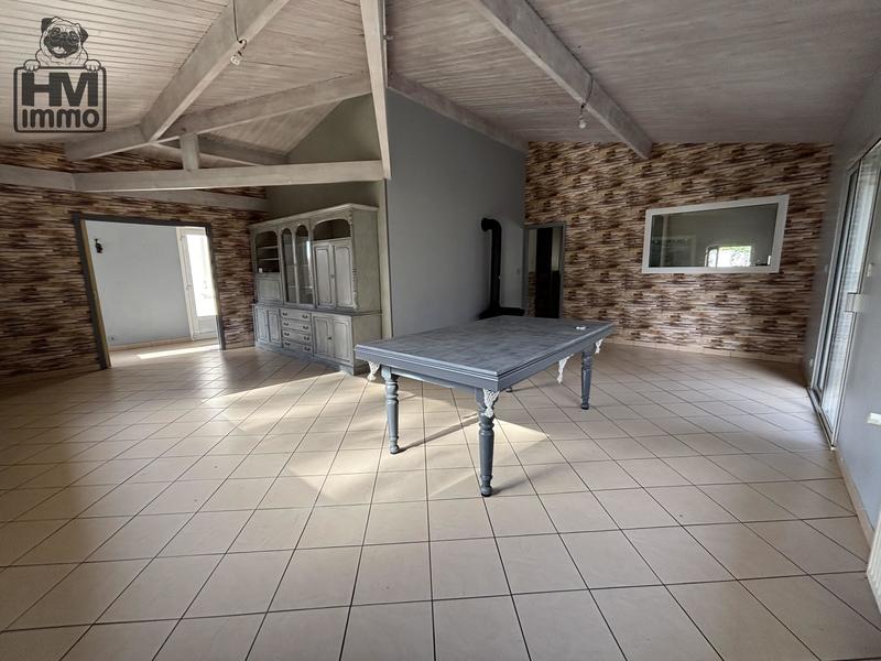 Maison - 210 m² - 5 pièces