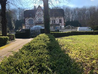 Propriété - 650 m² - 14 pièces