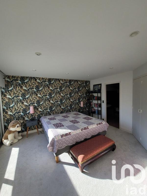 Maison - 280 m² - 9 pièces