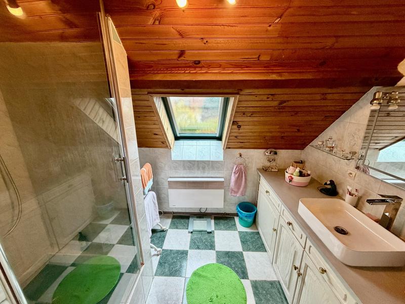 Maison - 165 m² - 8 pièces