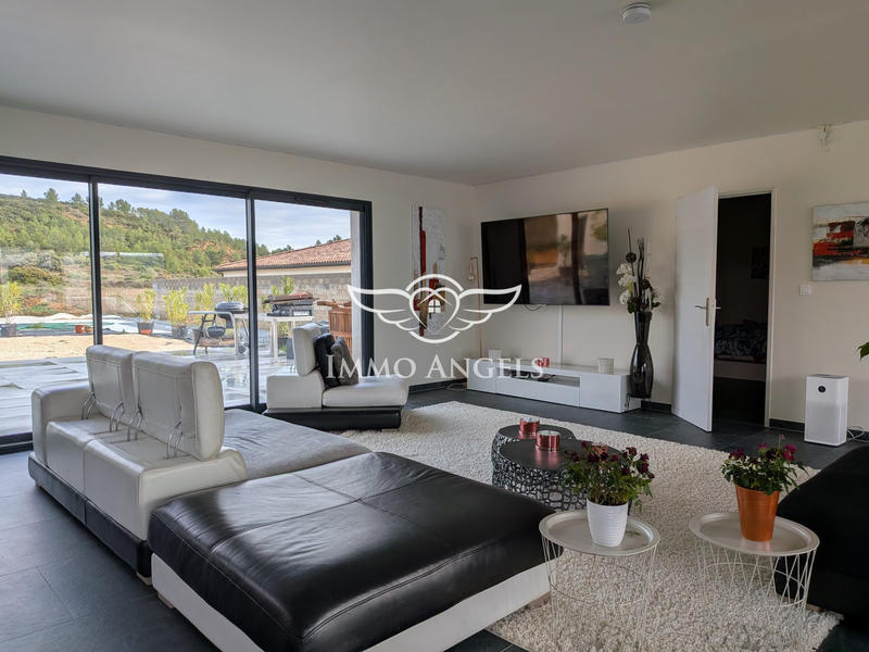 Maison contemporaine - 206 m² - 5 pièces