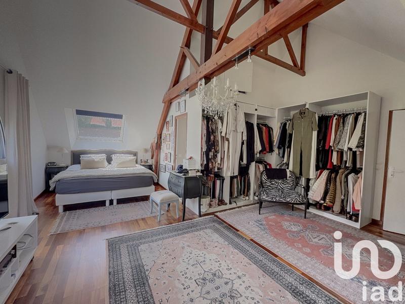 Maison - 255 m² - 9 pièces