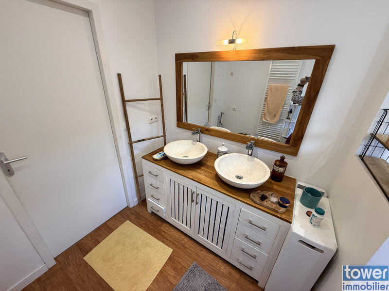 Maison - 104 m² - 4 pièces