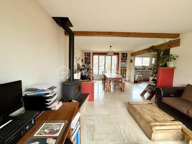 Maison - 185 m² - 10 pièces