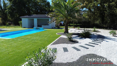 Maison - 171 m² - 7 pièces