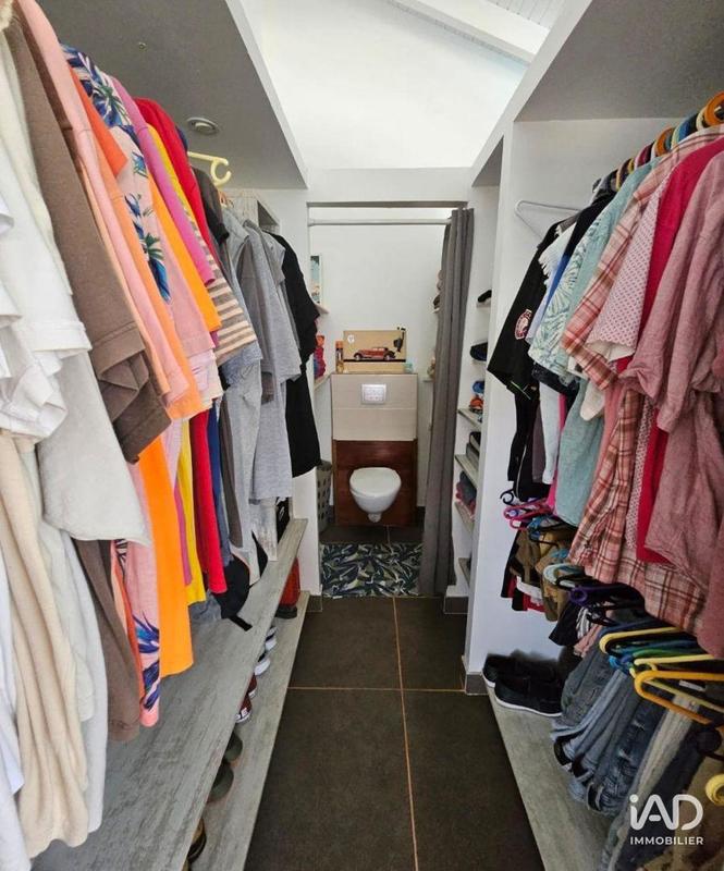 Maison - 121 m² - 8 pièces