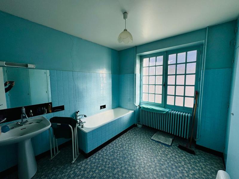 Maison - 264 m² - 9 pièces