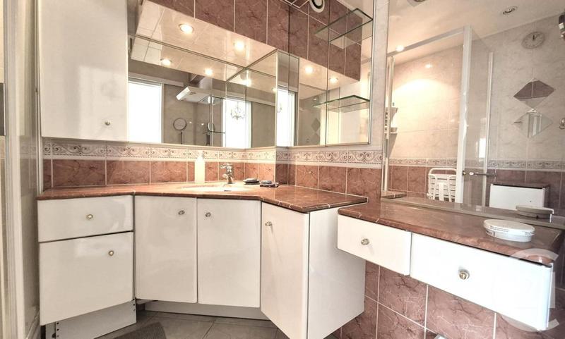 Appartement - 80 m² - 3 pièces