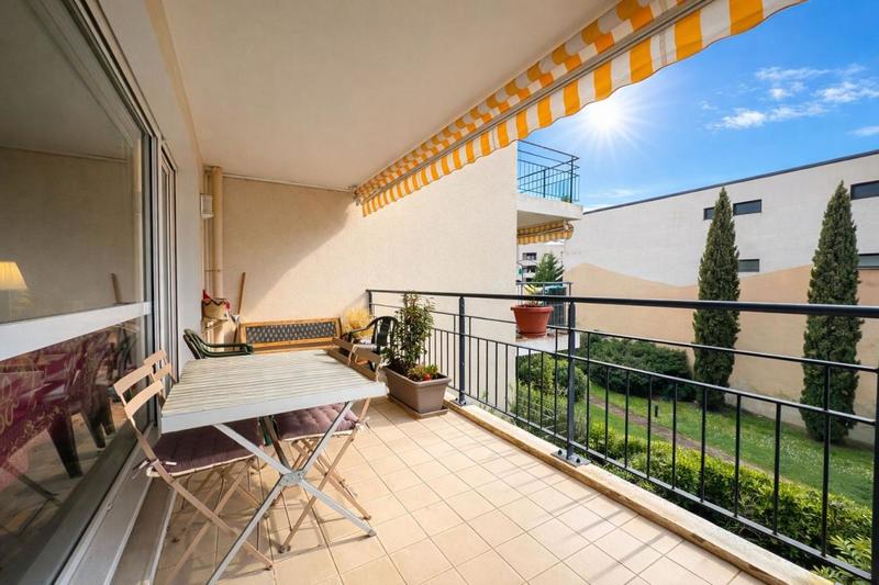 Appartement - 110 m² - 5 pièces