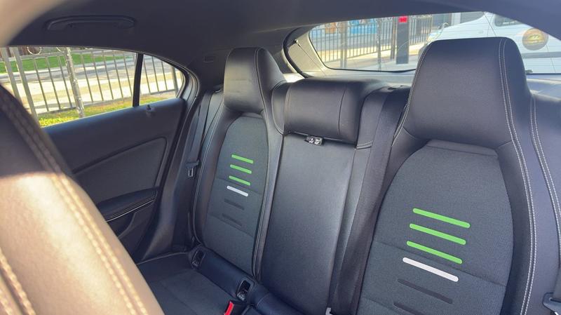 Mercedes Classe a 200 d 136 7g-Dct Business Edition - Automatique Toit ouvrant