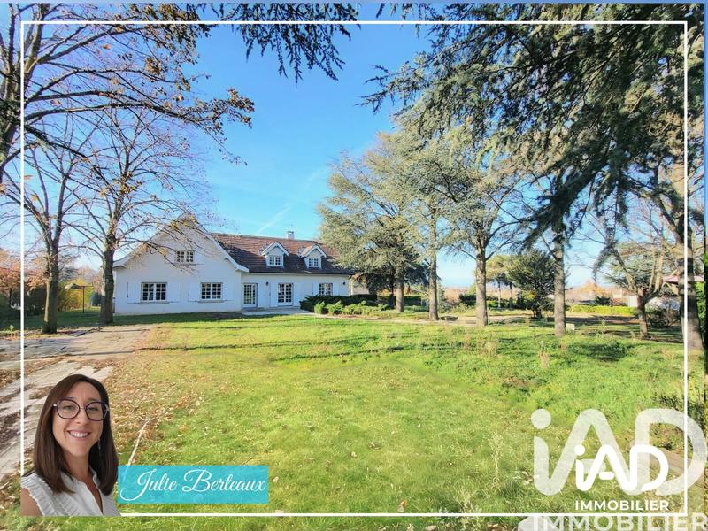 Maison - 250 m² - 8 pièces