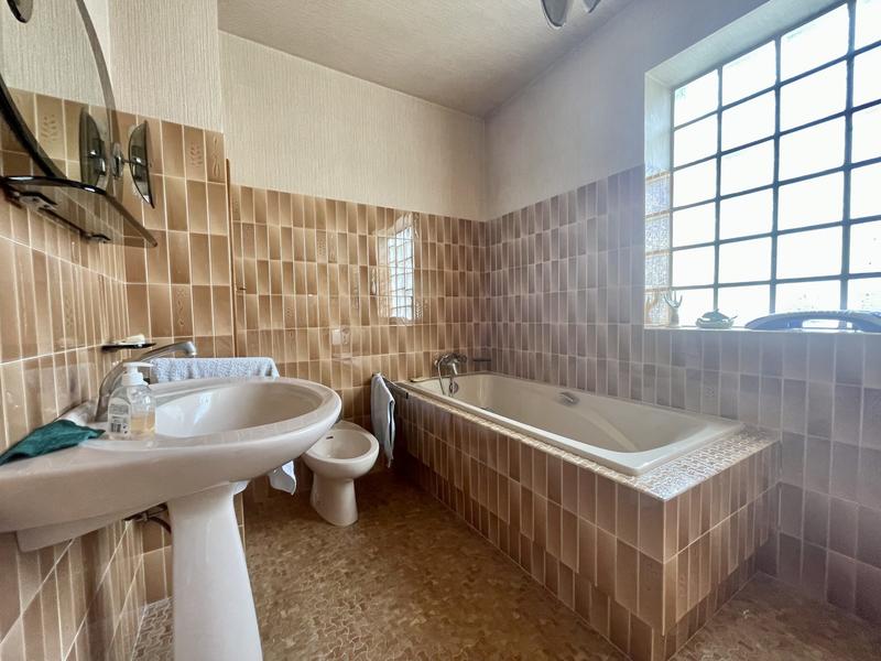 Maison - 264 m² - 7 pièces