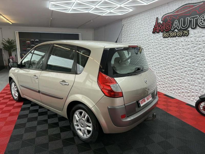 Renault Scénic II 1.9 DCi 130 Cv. 5 Places