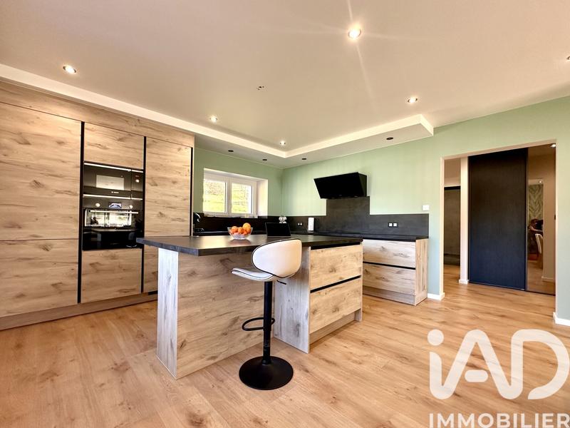 Maison - 170 m² - 8 pièces