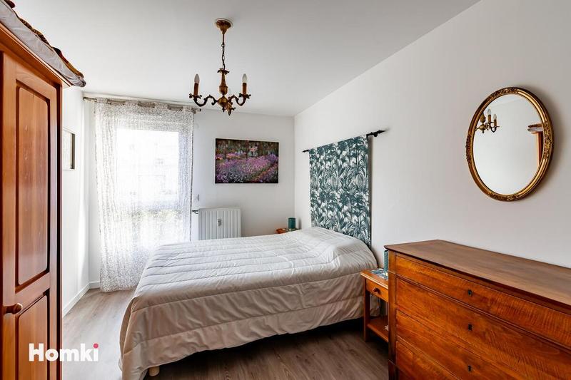 Appartement - 98 m² - 5 pièces