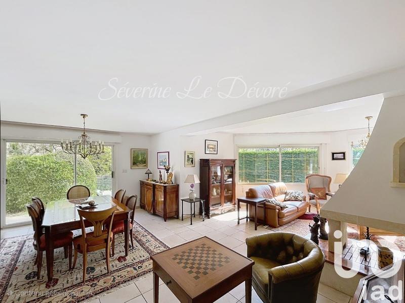 Maison - 187 m² - 9 pièces