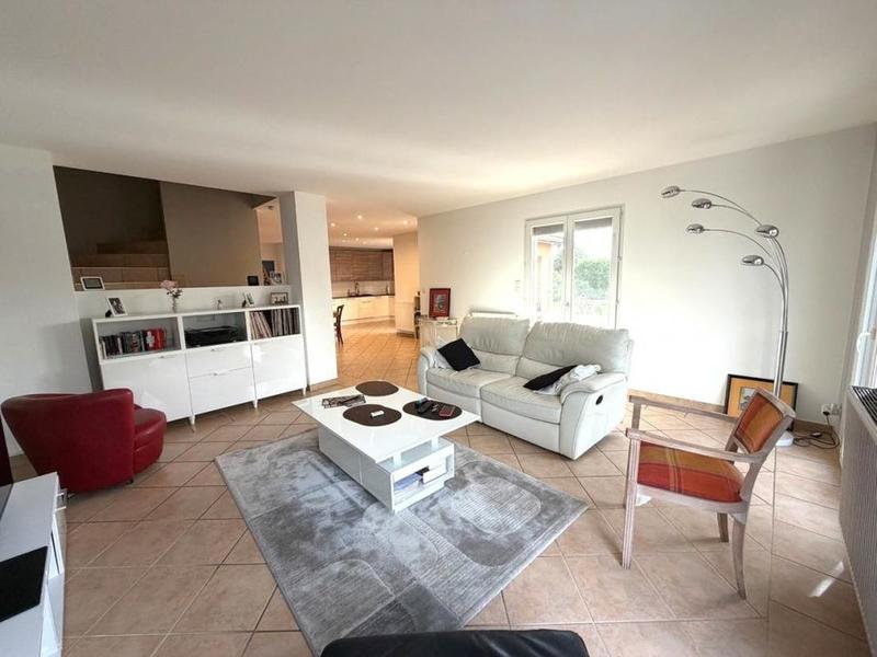 Maison - 141 m² - 6 pièces