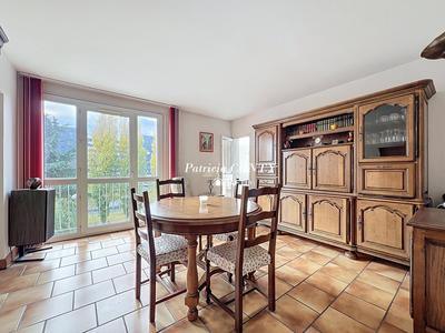 Appartement - 83 m² - 5 pièces