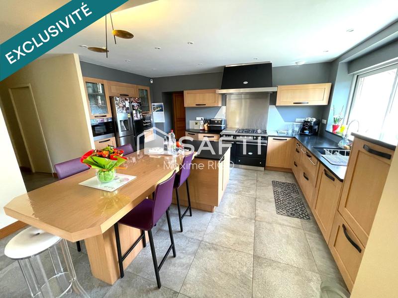 Maison - 518 m² - 12 pièces