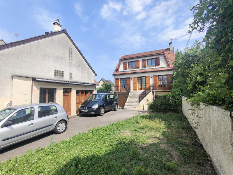 Maison - 125 m² - 7 pièces