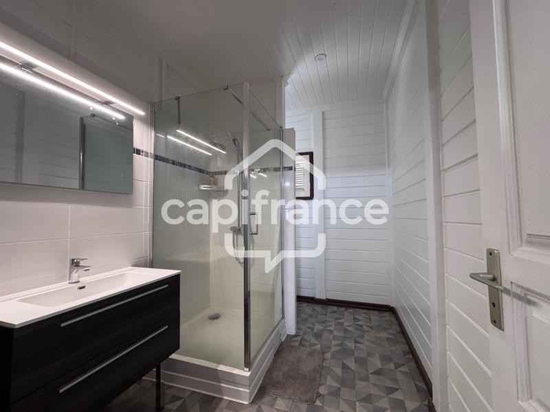 Maison - 380 m² - 11 pièces