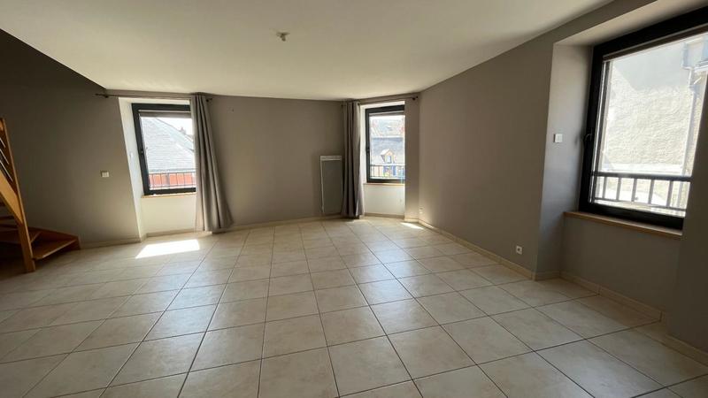 Appartement - 80 m² - 3 pièces