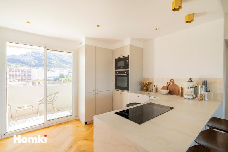 Appartement - 92 m² - 4 pièces