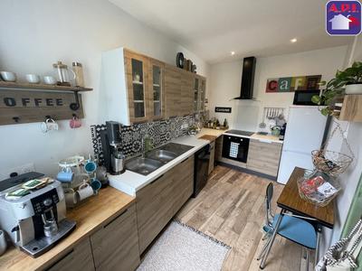 Maison - 186 m² - 8 pièces