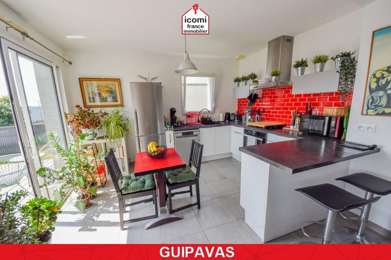 Maison - 92 m² - 5 pièces