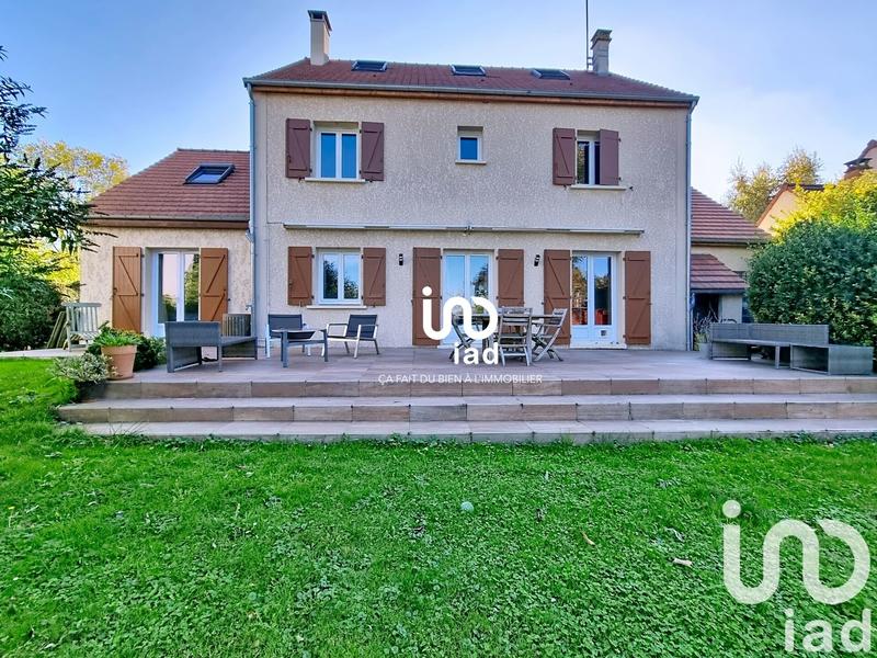 Maison - 217 m² - 9 pièces