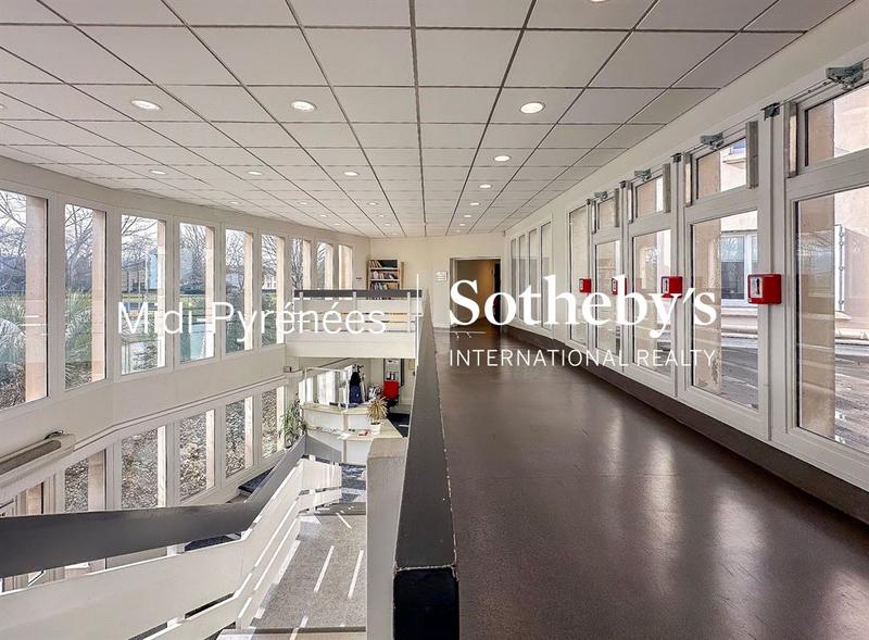 Local d'activités - 4 564 m²