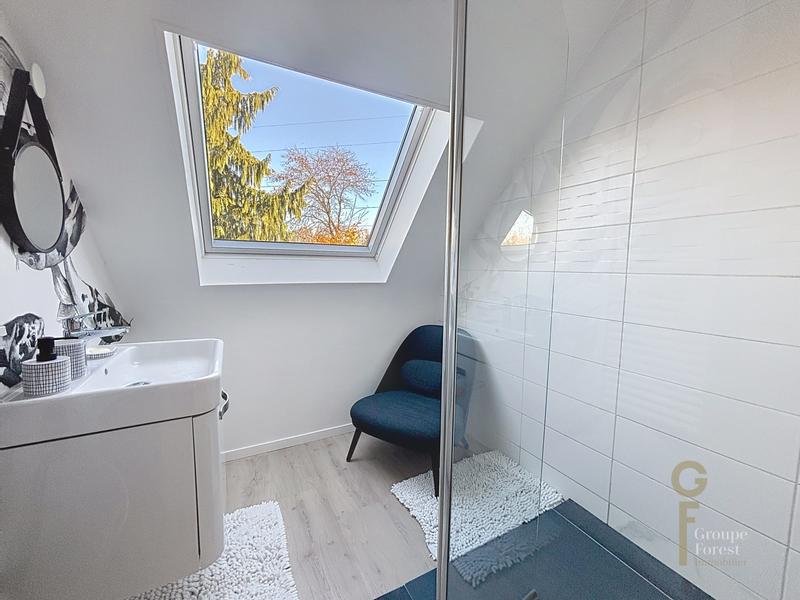 Maison - 269 m² - 8 pièces