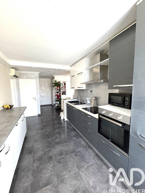 Appartement - 94 m² - 4 pièces