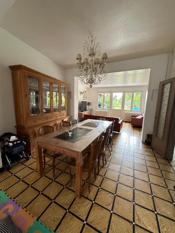 Maison de ville - 249 m² - 7 pièces