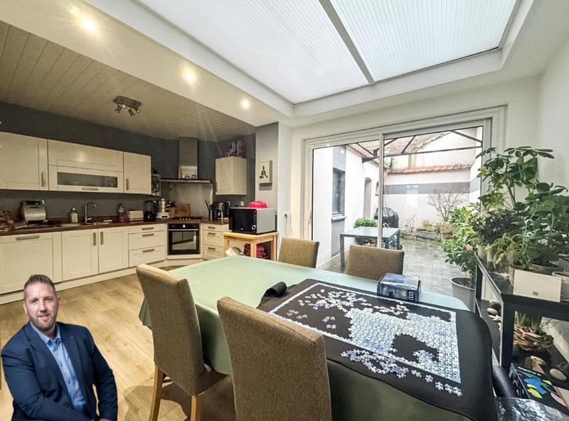 Maison de ville - 135 m² - 6 pièces