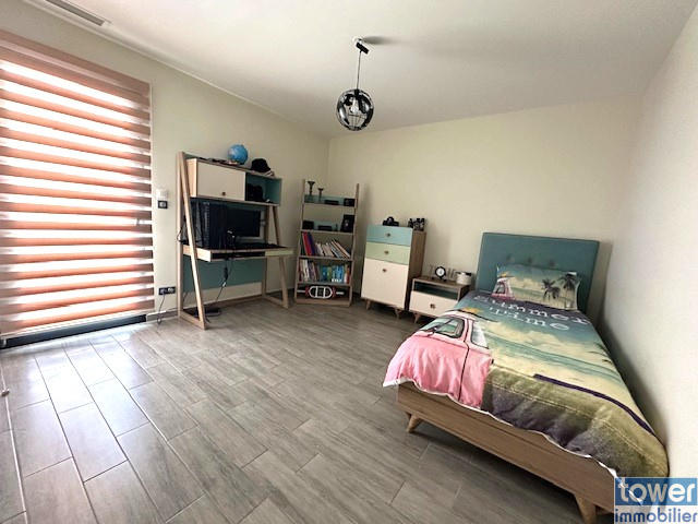 Maison - 163 m² - 6 pièces