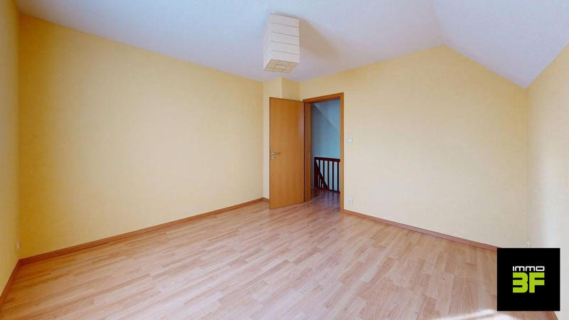 Maison traditionnelle - 150 m² - 6 pièces