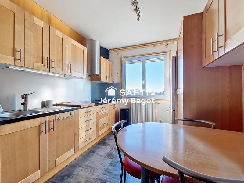 Appartement - 84 m² - 4 pièces